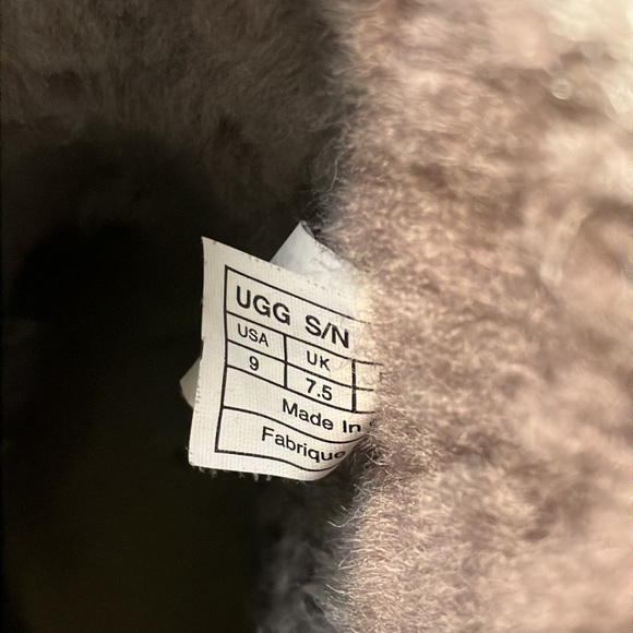 Ugg Classic II gray boots - Picture 9 of 9